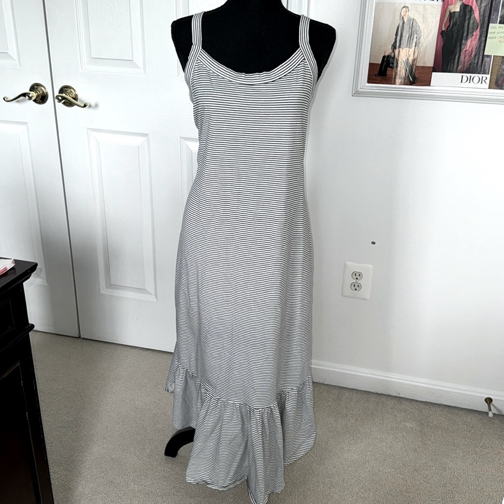 EUC Ella Moss Midi Dress with Ruffle Hem